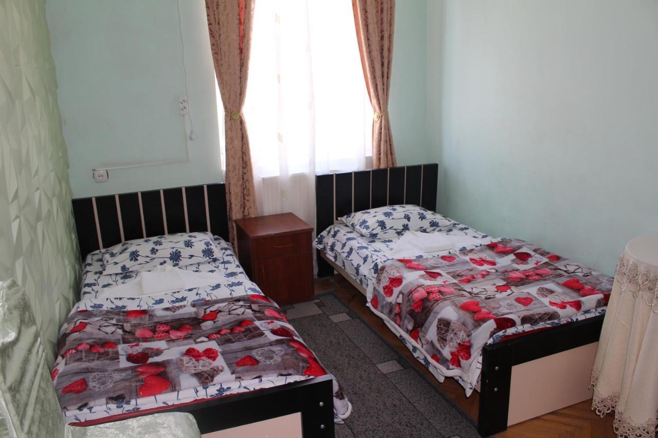21 На Удачу Hotel Rustavi  Luaran gambar